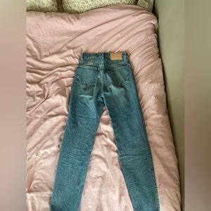 ZARA LIGHT BLUE JEANS